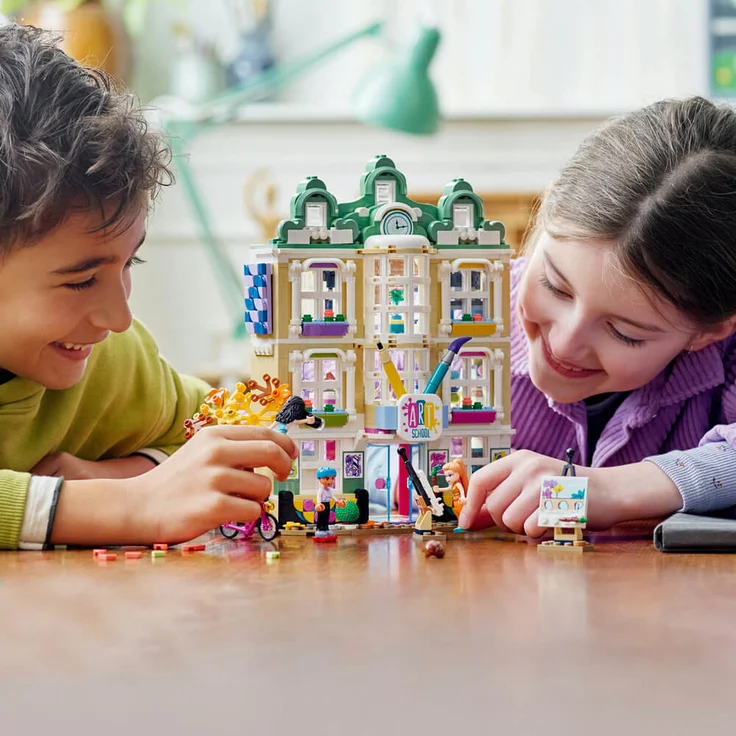 LEGO Friends 41711 'Emmas Kunstschule', 844 Teile, ab 8 Jahren – Bild 4