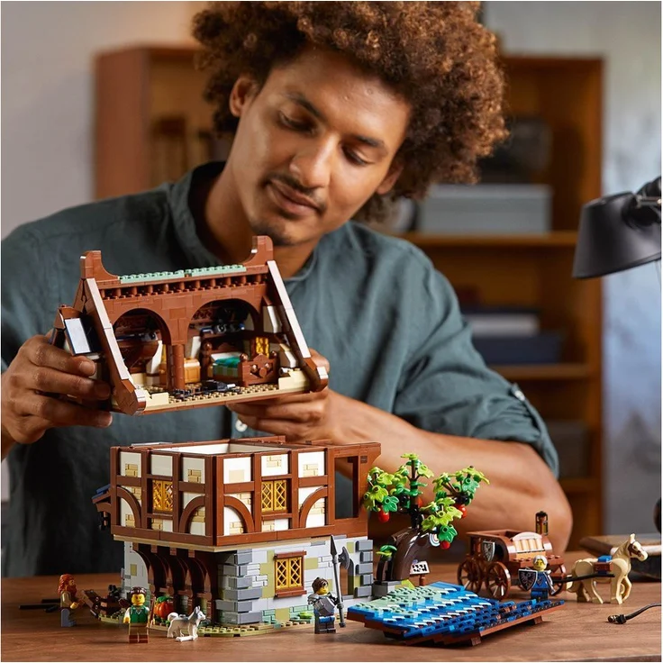 Lego Ideas 21325 'Mittelalterliche Schmiede', 2164 Teile, ab 18 Jahren – Bild 6