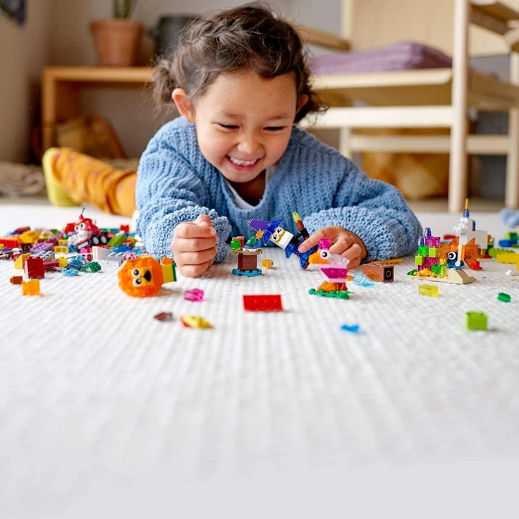 LEGO Classic 11013 'Kreativ-Bauset mit durchsichtigen Steinen', 500 Teile, ab 4 Jahren, Spielset mit acht inspirierenden Bauideen – Bild 7