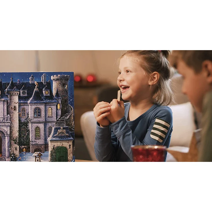 Ravensburger EXIT Adventskalender 'Das geheimnisvolle Schloss', 24 spannende Rätsel für Kinder ab 10 Jahren – Bild 3