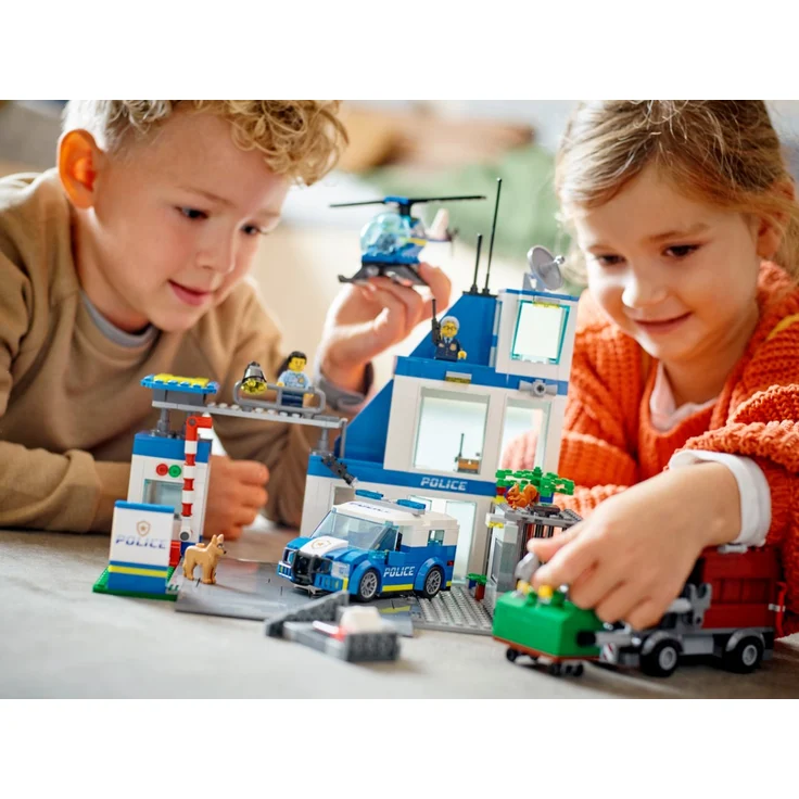 LEGO City 60316 'Polizeistation', 668 Teile, ab 6 Jahren – Bild 7