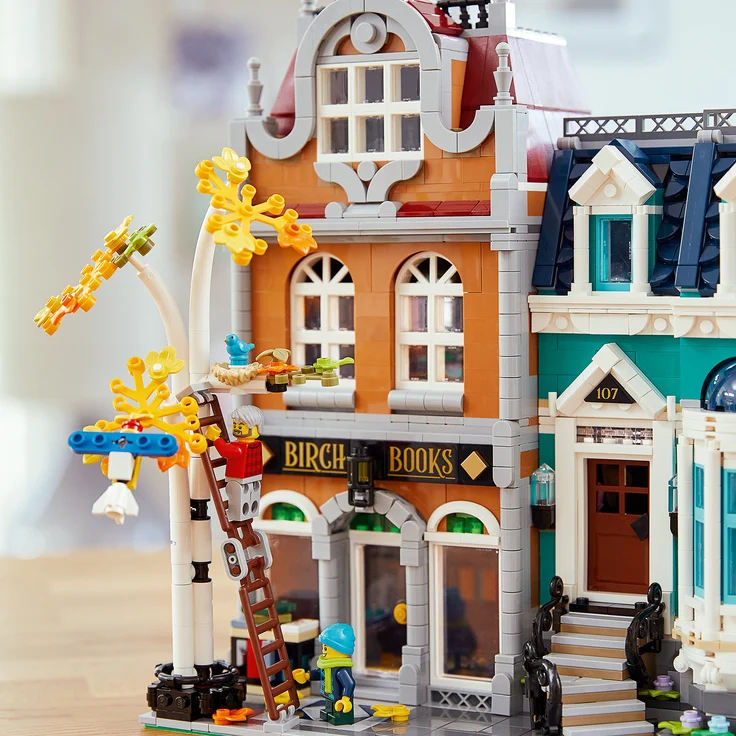LEGO Creator Expert 10270 'Buchhandlung ', 2504 Teile, ab 16 Jahren – Bild 4