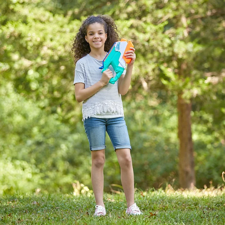Nerf Super Soaker 'Splash Mouth' Wasserblaster, mit 0,5 Liter Wassertank, zwei Spritzmodi, Wasserstrahl und Splash-Attacke, ab 6 Jahren – Bild 9