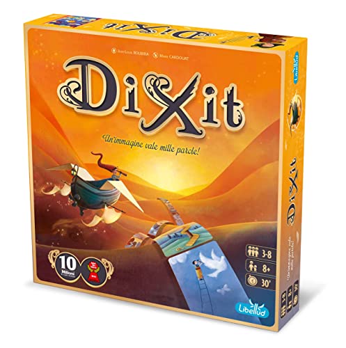 Asmodee Dixit - Brettspiel für Fantasie, 3-8 Spieler, ab 8 Jahren, italienische Sprache, mit 84 Karten und ergonomischen Abstimmungswerkzeugen