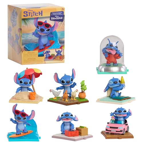 Just Play Stitch LA Movie Time Collectible Figs, Deluxe Disney Sammelfigur mit Zubehör, 7,7 cm groß, verschiedene Szenen nach Lilo & Stitch Live-Action-Film
