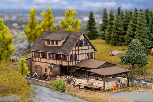 FALLER 120116 Modellbausatz, Skihütte mit Sessellift und Tickethäuschen
