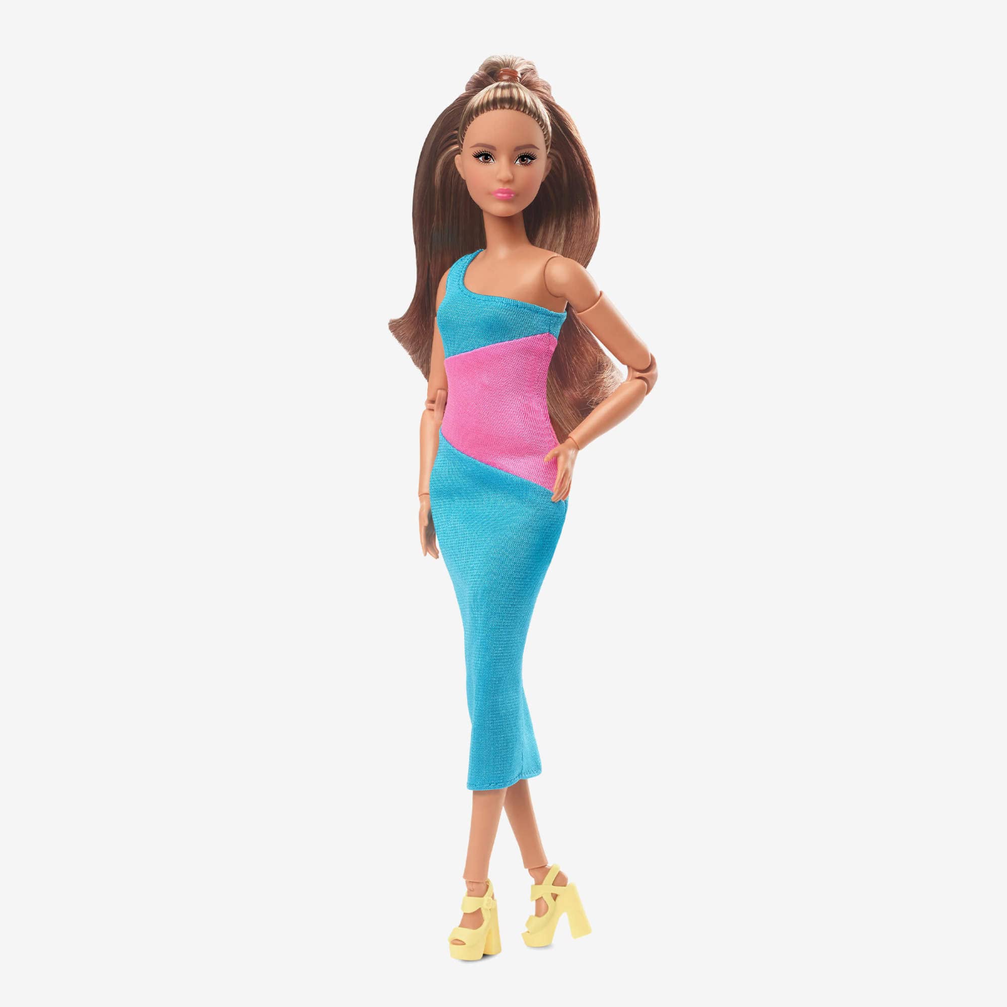 Barbie Looks Puppe, brünett, knielanges One-Shoulder-Kleid im Colorblock-Stil, Stylen und Posen, Mode-Sammelfiguren, unverkennbare Barbie Outfits, HJW82