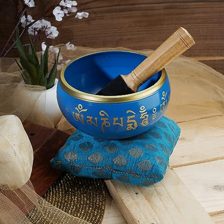 Ajuny Tibetische Klangschale Set, Handgefertigt in Blau Messing mit Kissen und Klöppel, Tai Chi Yin Yang Design, 4 Zoll / 10 cm für Meditation und Yoga – Bild 2