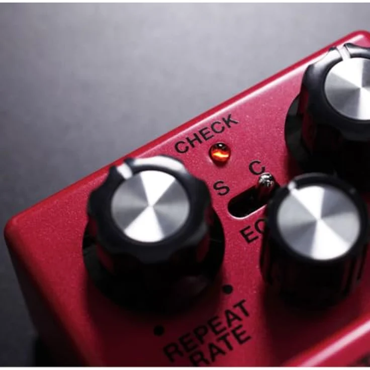 Boss DM-2W Delay, Waza Craft Delay-Pedal mit analoger Schaltung, Standard- und Custommode, max. 800 ms Delayzeit – Bild 5