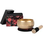 Bodhi Klangschale Ø 14 cm, Indische Messing Klangschale Set mit Kissen, Klöppel & Geschenkbox, Tara Verzierung, Gold/Holzfarben, ideales Meditationszubehör