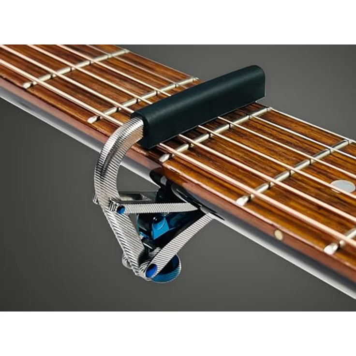 Shubb T1 Titanium, Kapodaster für Akustik-/E-Gitarre aus massivem Titan mit blauen Applikationen, ergonomischem Hebel und Rollenmechanik, Titan – Bild 6