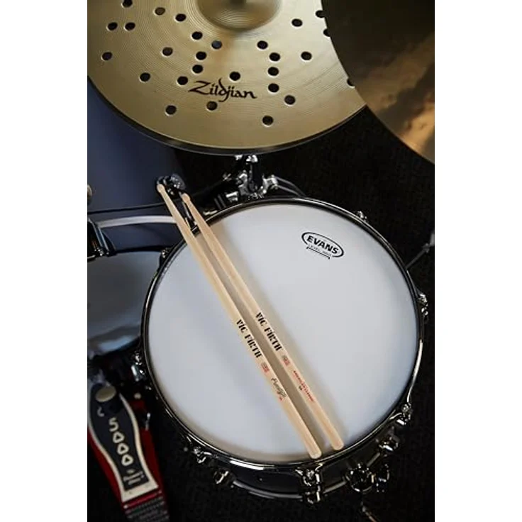 Vic Firth 55A American Concept Freestyle, Hickory Drumsticks mit vergrößertem Sweet Spot, 43,2 cm Länge, 14,8 mm Durchmesser – Bild 5