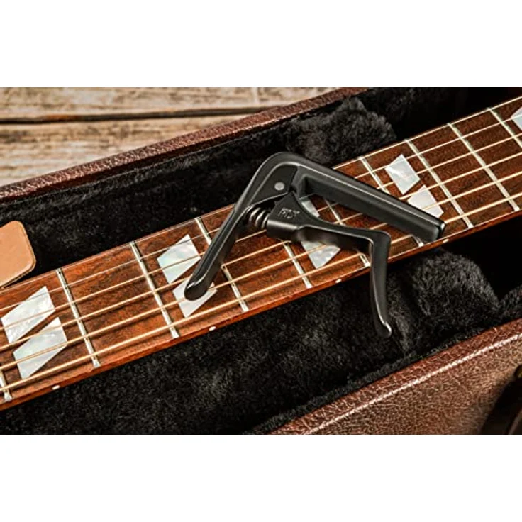 Dunlop Trigger Fly Capo BK, Kapodaster für Akustik- und E-Gitarre mit ergonomischem Griff und optimierter Stimmstabilität, schwarz – Bild 5