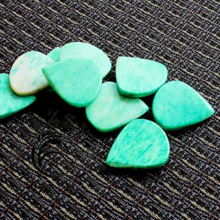 Timber Tones Jazzy Tones Green Bone, Büffel Knochen Plektrum in klassischer Jazz III Form für Akustik und E-Gitarre – Bild 5