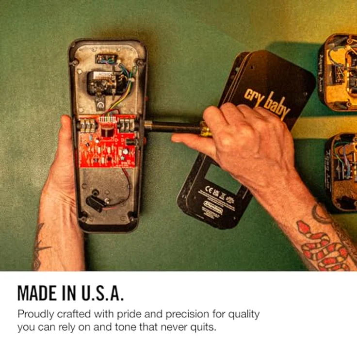 Dunlop Zakk Wylde Cry Baby Wah, WahWah-Pedal mit erweitertem Low-End, Silber-grau – Bild 3