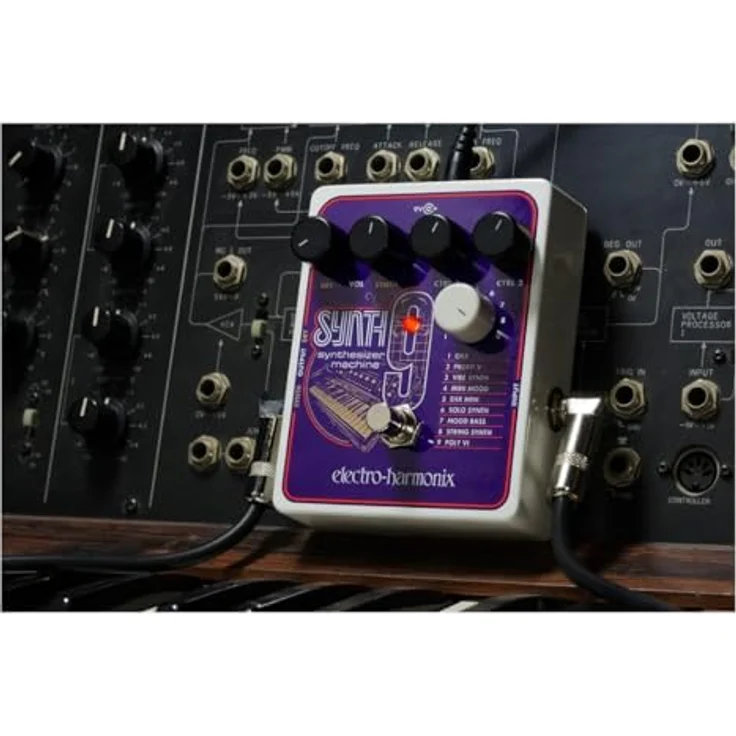 Electro Harmonix Synth9 Synthesizer Machine, Gitarren Effekt Pedal mit 9 Vintage Synth Klängen, inkl. EHX 9.6VDC-200mA Netzteil – Bild 2