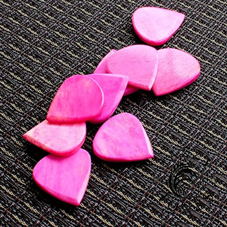 Timber Tones Jazzy Tones PB1, Plektrum aus gefärbtem Buffalo Bone, pink, für akustische und elektrische Gitarre – Bild 5