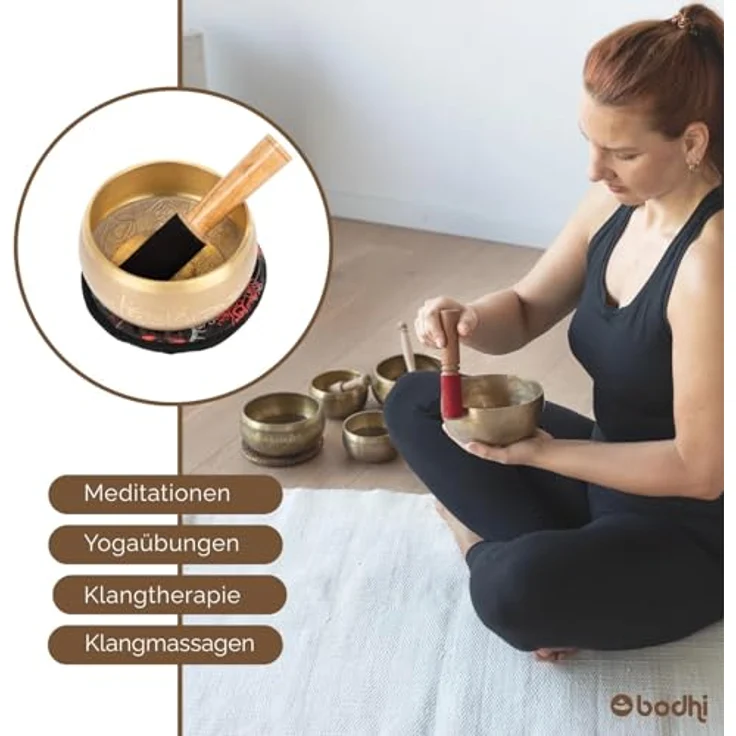 Bodhi Indische Klangschale Ø 11 cm, Messing mit Buddha Verzierung, Set inkl. Kissen, Klöppel & Geschenkbox, ideales spirituelles Geschenk in Gold/Holzfarben – Bild 4