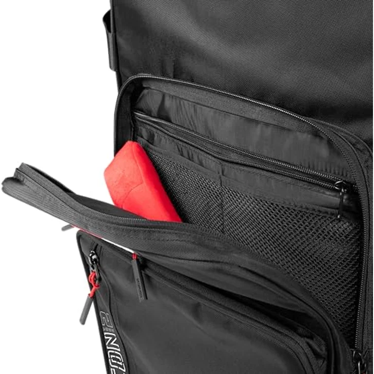 Gator Icon 2 E-Gitarren Gigbag, schwarz, für 2 Gitarren mit versteckten Rucksackgurten und abnehmbarer Nackenstütze – Bild 19