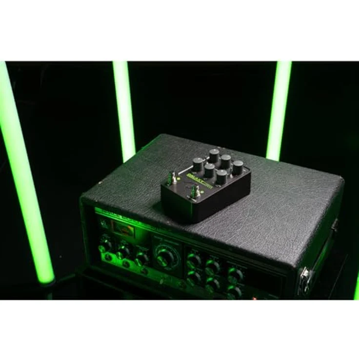 Universal Audio UAFX Galaxy '74 Tape Echo Rev., Stereo-Gitarrenpedal mit Multi-Head Tape Delay und echtem Federhall – Bild 6