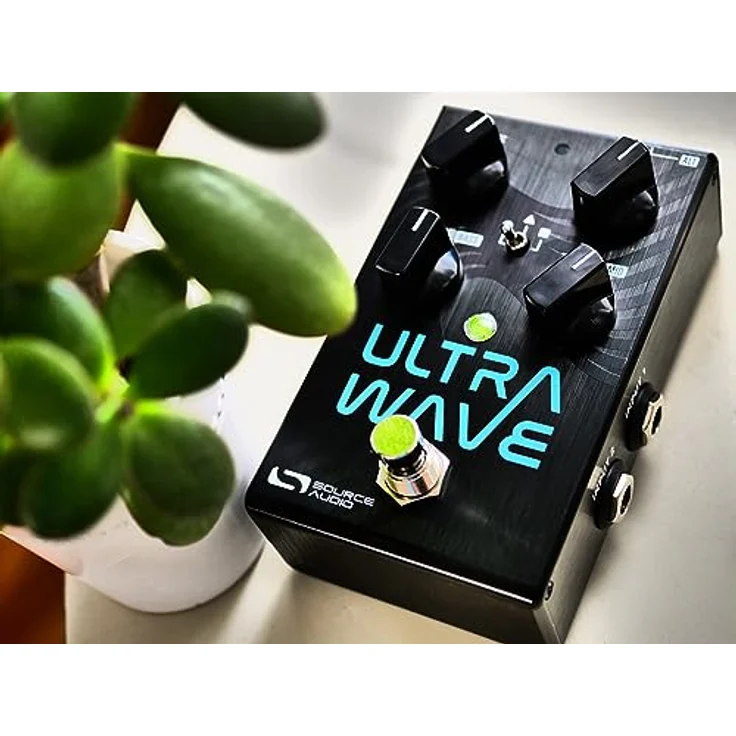 Source Audio Ultrawave Multiband Processor, Effektpedal mit 44 wählbaren Distortion-Effekten, grafischem 8-Band EQ und Dual Channel Kompressor, gebürstetes Aluminium-Gehäuse – Bild 4
