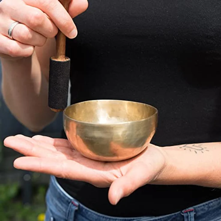 Klangschalen-Center Tibetische Klangschale I 200 g I für Meditation und Yoga I Handgeschmiedet mit blauem Pad und Klöppel I Fair Trade aus Nepal – Bild 4