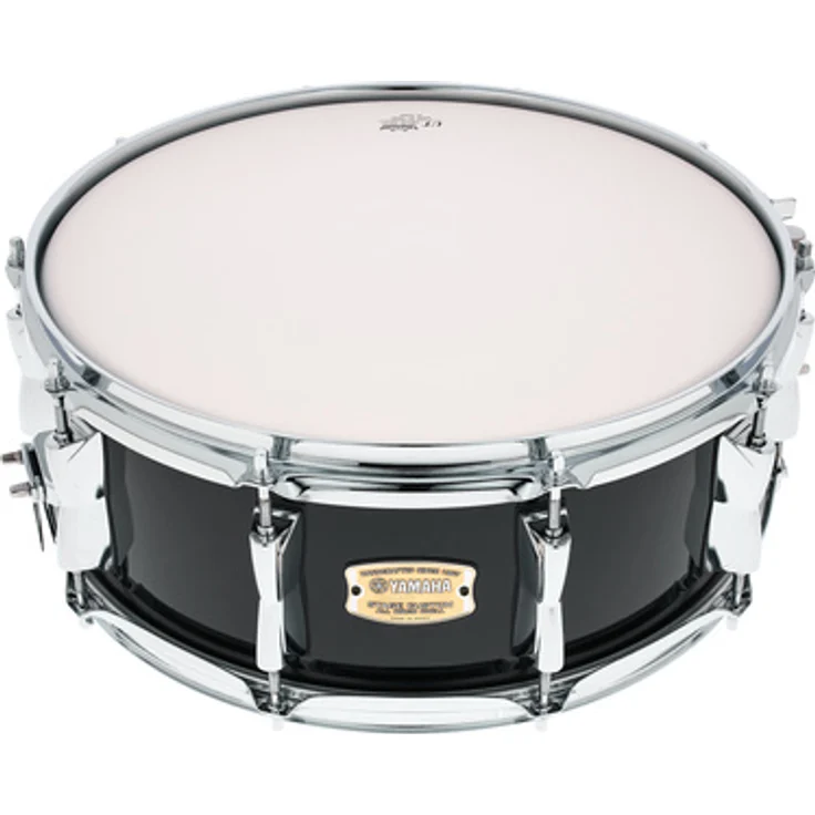 Yamaha Stage Custom 14"x5,5" Snare, Birke in Raven Black mit chrom Hardware und dreifach geflanschten Stahlspannreifen