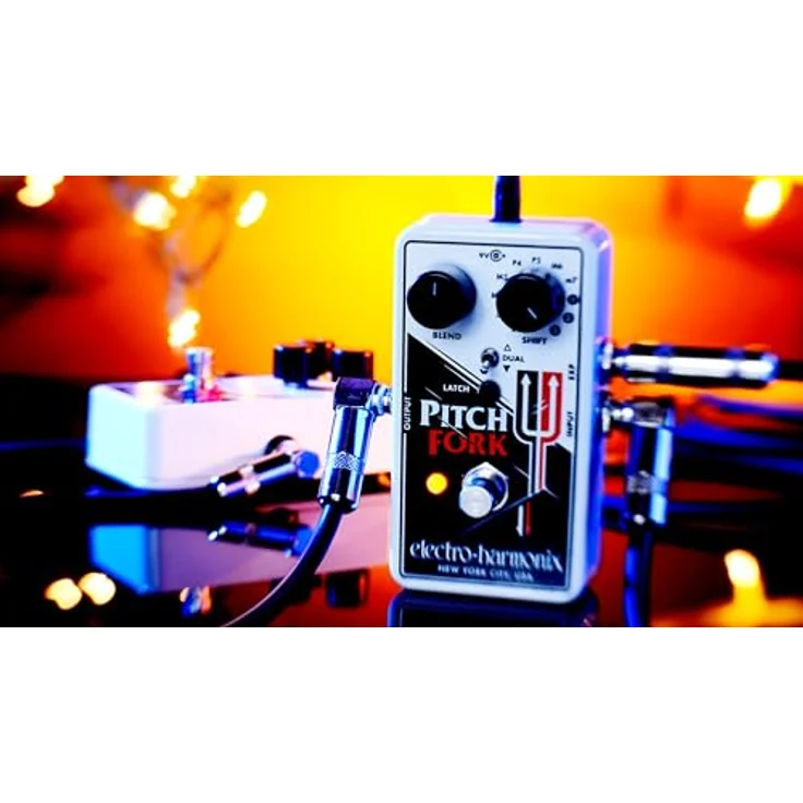 Electro Harmonix Pitch Fork Pitch Shifter, Transposer mit +/- 3 Oktaven, drei Shift Modes und Expression Pedal Anschluss – Bild 3