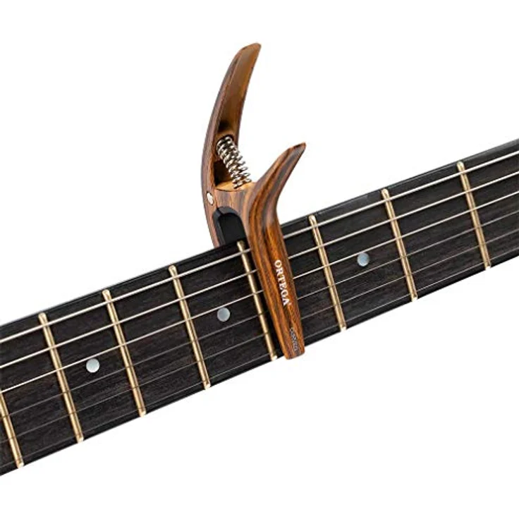 Ortega TWCAPO-WND Walnuss Kapodaster, universell einsetzbar für Westerngitarre, E-Gitarre und Konzertgitarre bis 52mm, mit Silikonpolster, Aluminium-Legierung – Bild 3