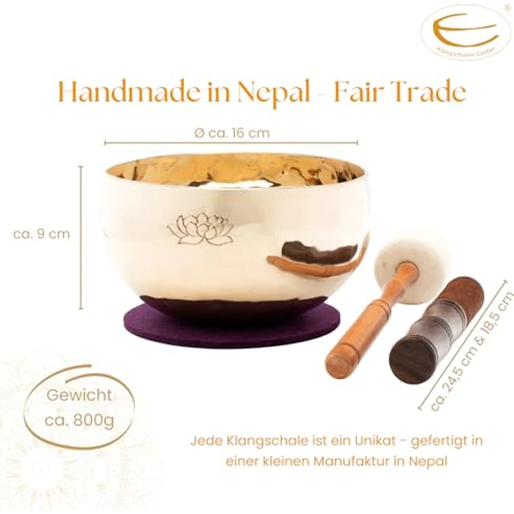 Klangschalen-Center Tibetische Klangschale mit Lotus-Gravur, 750-800 g, hochglanzpoliert, handgeschmiedet, inkl. 2 Klöppel und Filzpad, Fair Trade aus Nepal – Bild 4