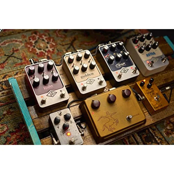 Universal Audio UAFX Ruby '63 Top Boost Amplifier, Overdrive-Pedal mit authentischem 60er Jahre Röhrencombo-Sound, Dual-Engine und anpassbarer UAFX Mobile App – Bild 2