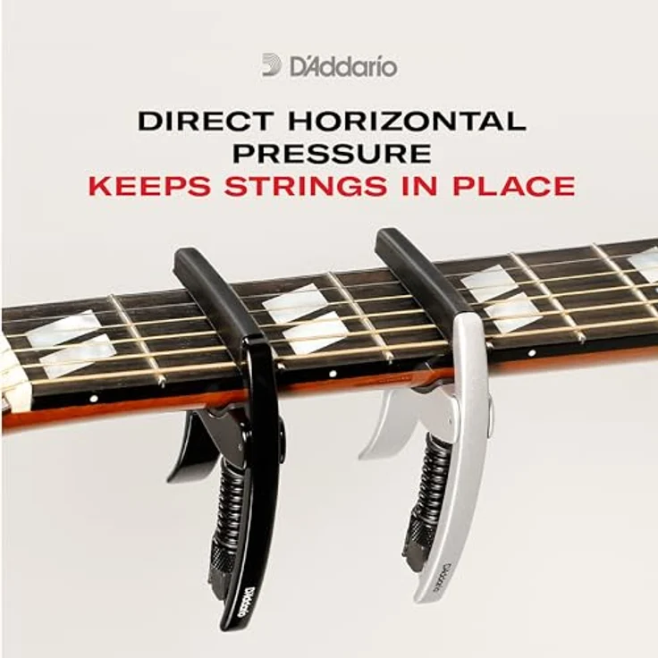 Daddario Capo Tri-Action PW-CP-09, ultraleichter Aluminium Kapodaster für Western- und E-Gitarren, Ein-Hand-Bedienung, inkl. Plektrenhalter, schwarz – Bild 4