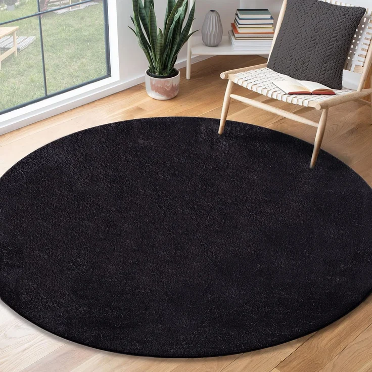 the carpet Relax Moderner Flauschiger Kurzflor Teppich, Anti-Rutsch Unterseite, Waschbar bis 30 Grad, Super Soft, Felloptik, Schwarz, 120x120 cm Rund – Bild 1