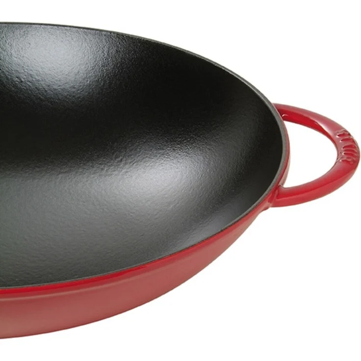 STAUB Wok nClassic Gusseisen 5,7 l Ø37cm kirschrot – Bild 2