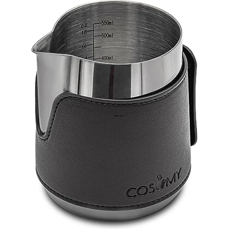 Cosumy Milchkännchen Barista Milchkännchen Edelstahl 500ml mit Lederhülle, 500 l, (Set, 1-St), Griffloses Design - Messskala im Inneren – Bild 1