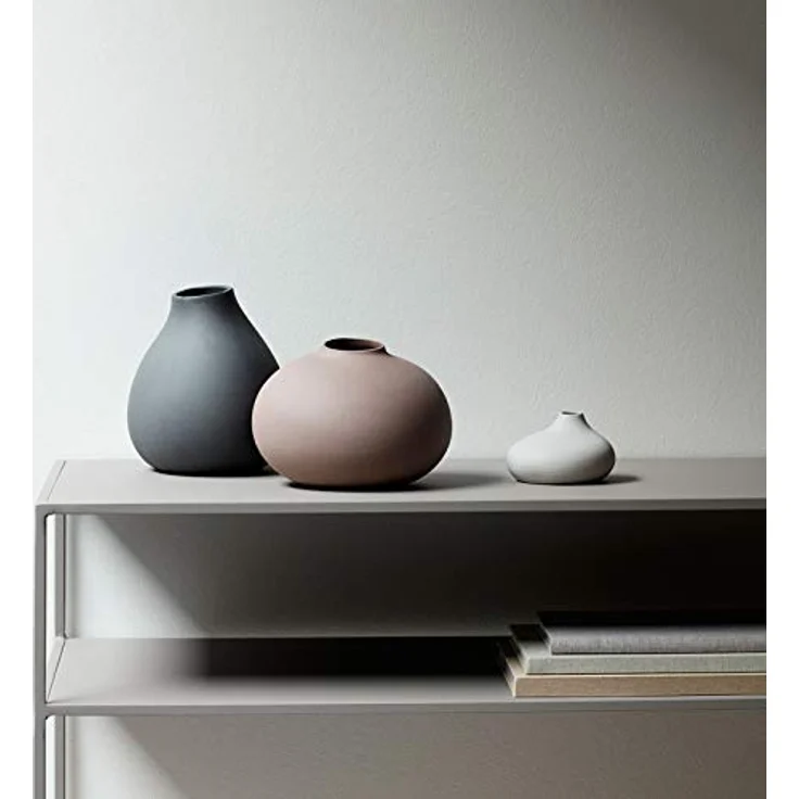blomus Vasen-Set Nona, 3-teiliges Porzellan-Set in Bark, Micro Chip & Pewter, handwerklicher Charakter mit natürlicher Eleganz und außergewöhnlicher Form – Bild 2
