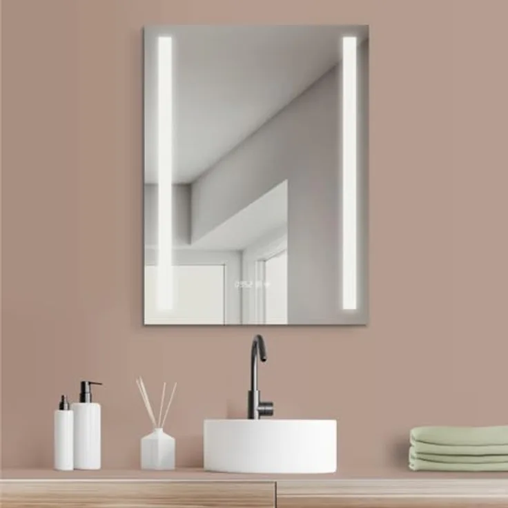 HOKO LED Badspiegel 50x70/60x80 cm mit Digitaluhr, Antibeschlag, Touchsteuerung und dimmbarem Licht (Warmweiß - Kaltweiß - Neutral), IP44, 5mm HD Glas