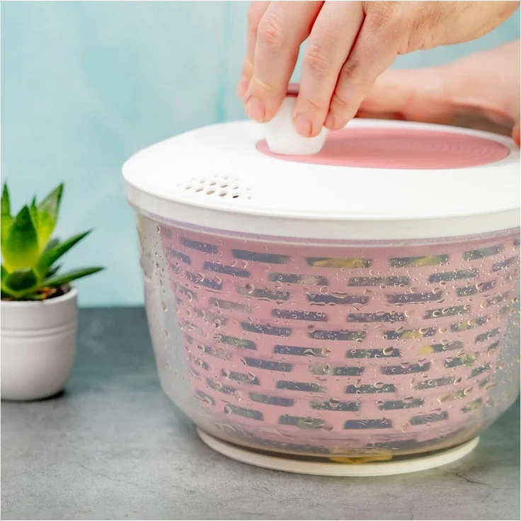 WESTMARK Salatschleuder im Set mit Salatbesteck und Dressingshaker, rosa, (Set), 3 teiliges Set, spülmaschinengeeignet – Bild 2