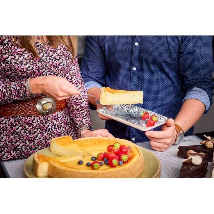 RÖSLE Tortenschaufel VS 600, Hochwertiger Kuchenheber aus Edelstahl 18/10 zum Servieren von Kuchen und Torten, Servierbesteck-Serie, Länge 23 cm, spülmaschinengeeignet – Bild 3