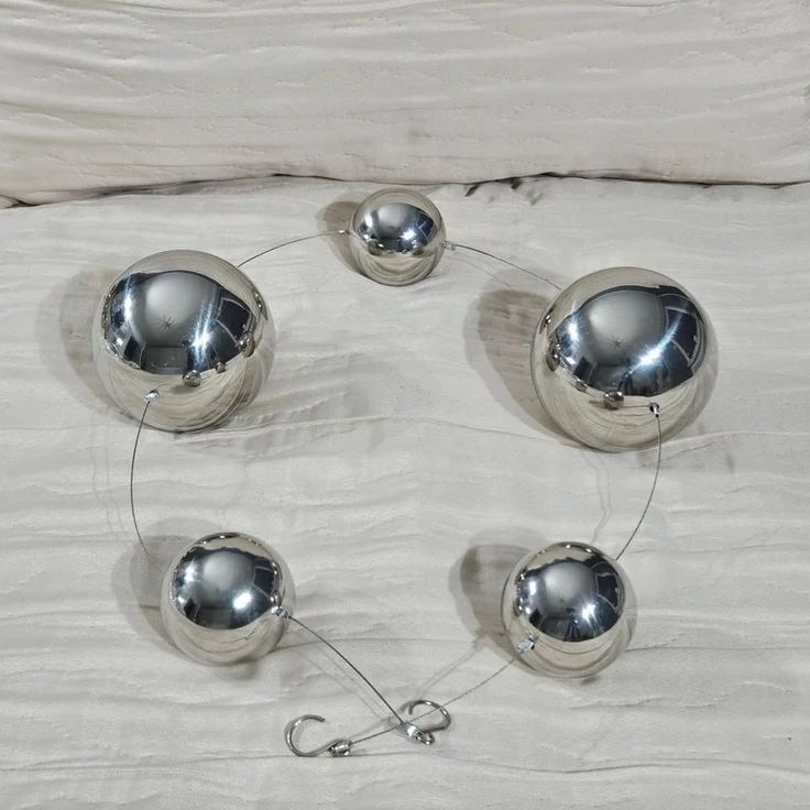 Gardinen by Justyna Hängedekoration Kugeln Girlande Groß, Garten Deko, Girlande Balls Edelstahl, Kugeln Drahtseil, Fensterdeko – Bild 2