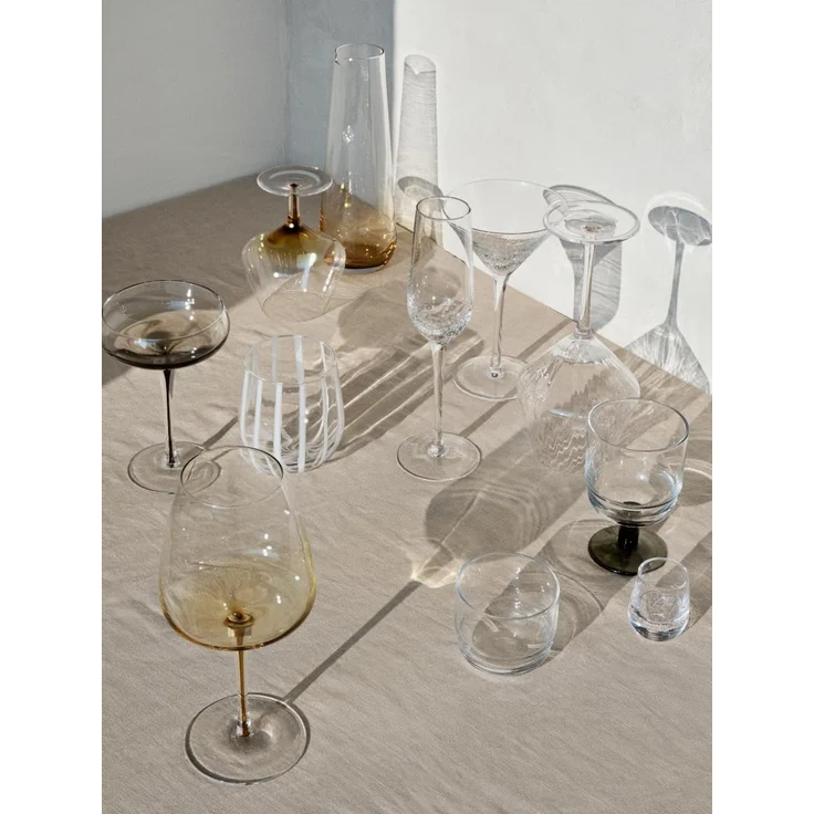 Broste Copenhagen Cocktailglas Smoke Martiniglas grey 18,9cm, Mundgeblasenes Glas, Smoke Martiniglas – Bild 4