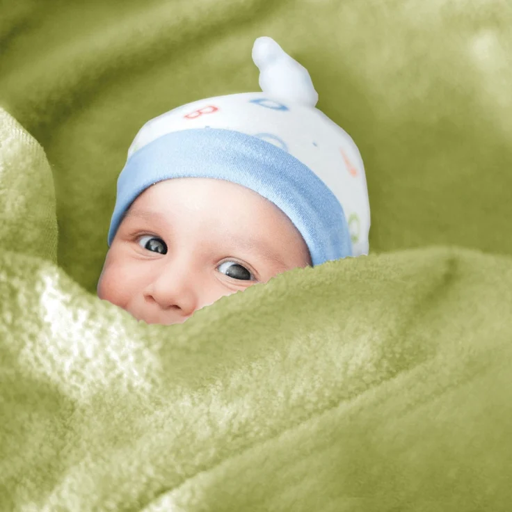 Babydecke Krabbeldecke Schmusedecke Kuscheldecke für Kleinkinder, flauschig weich nach ÖKO-TEX Standard 100 in vielen verschiedenen Ausführungen verfügbar in vielen Grüßen und Farben (ca. 70x100 cm / grün - olivgrün) – Bild 2
