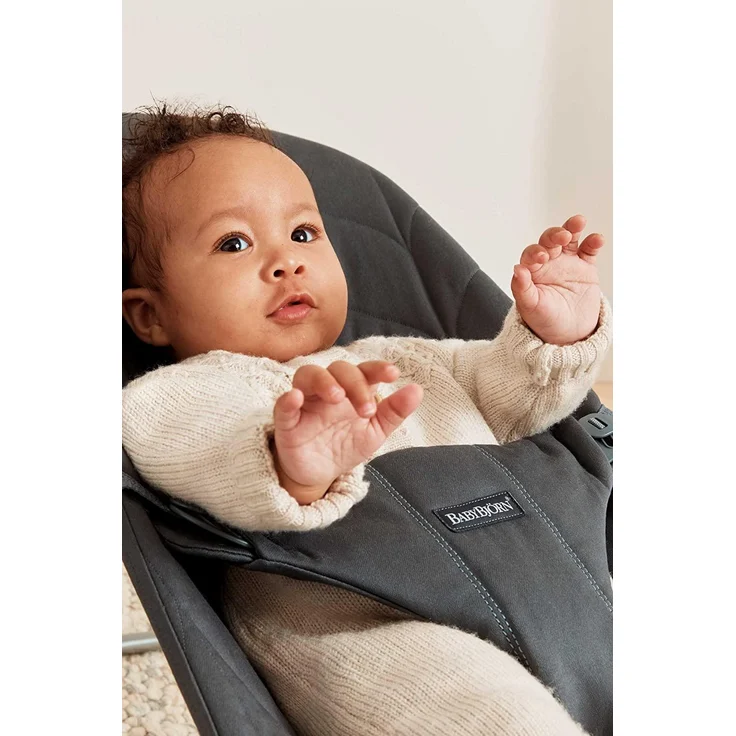 BabyBjörn Bliss Petal Cotton Wippe Anthrazit Grau dunkel – Bild 4
