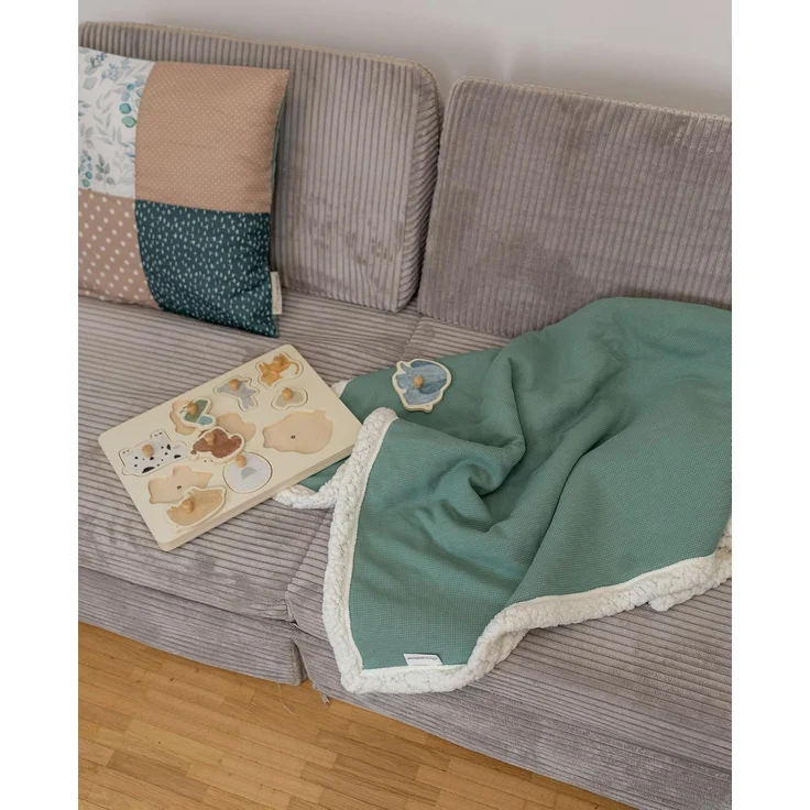 ULLENBOOM Babydecke für den Winter, 70x100 cm, Salbeigrün (Made in EU) - Aus Baumwolle & flauschigem Teddy Fleece (OEKO-TEX Standard), ideal für Neugeborene, als Kinderwagendecke oder Kuscheldecke – Bild 3