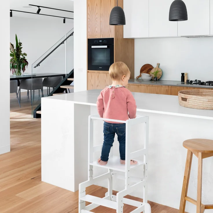 roba Montessori Lernturm aus Holz - Sicherer Tritthocker für Kinder - Bis 80 kg belastbar - Weiß – Bild 3