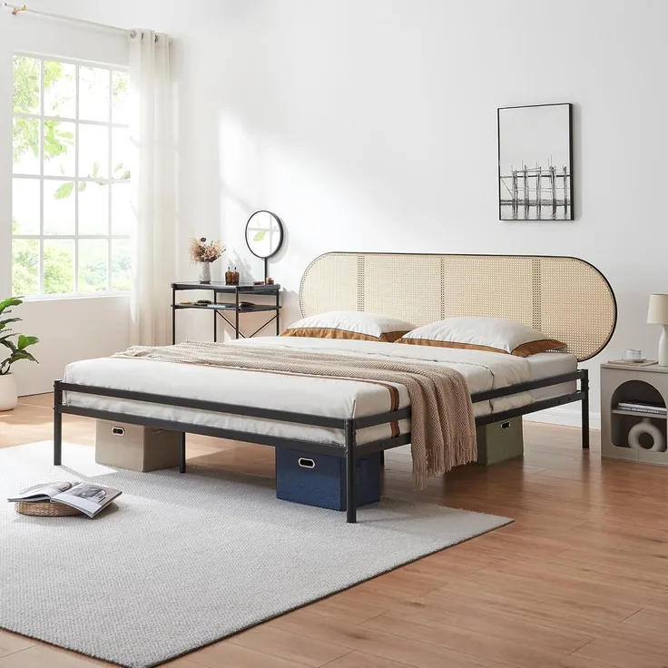 Metallbett Linköping mit ovalem Kopfteil 180x200 cm Schwarz/Rattanoptik [en. casa]