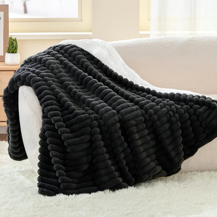 BEDELITE Kuscheldecke Flauschig Decke Klein - Dicke Sherpa Decken Schwarz 125x150 für Sofa, warme Cord Kuscheldecken weiche Fleecedecke Wohndecke als Sofaüberwurf für Wohnzimmer – Bild 2