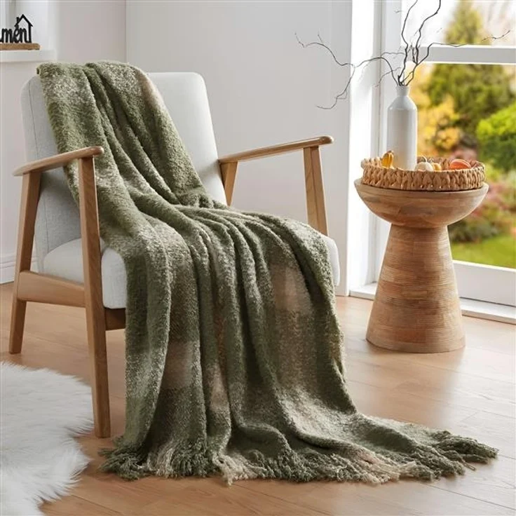 Kuscheldecke "Karo" weich, 127x152 cm, grün, Decke in Webobtik, Sofadecke mit Fransen, Couchdecke, Wohndecke – Bild 2