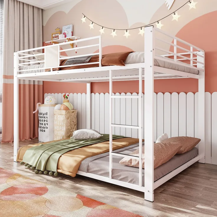 EINHOM Etagenbett 140x200 Metall, Niedriges Stockbett 145 cm mit Beidseitig Montierbarer Leiter (Links/Rechts), Holz-Dekor & Rausfallschutz, Belastbar 150kg/180kg, Anti-Rutsch-Pads & Geräuschdämpfung, Weiß (Ohne Matratze)