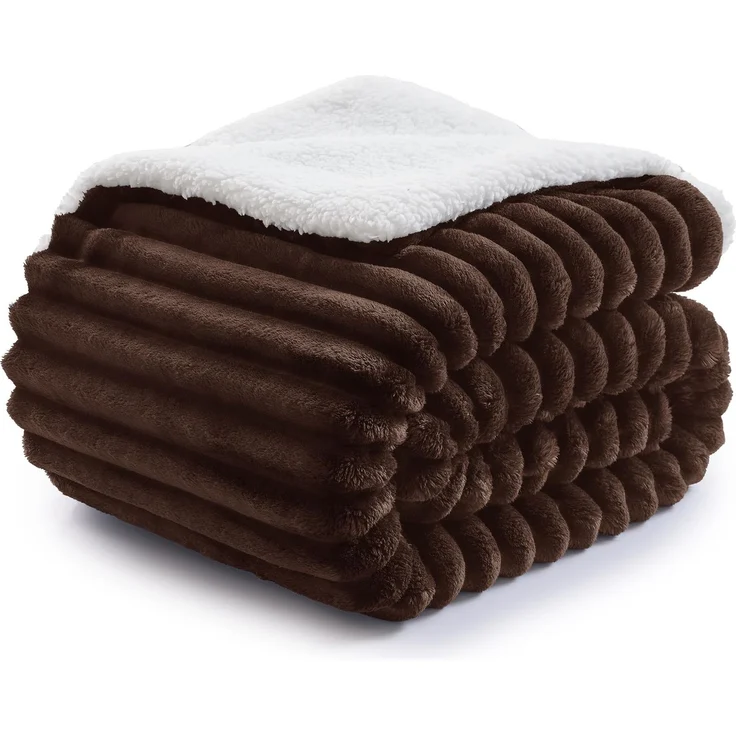 BEDELITE warme Decke Sherpa Kuscheldecke Flauschig Dunkelbraun 125x150 | dicke Deko Fleecedecke, Cord Überwurf für Wohnzimmer und Schlafzimmer, weiche Wohndecke, Tagesdecke, das ideale Geschenk